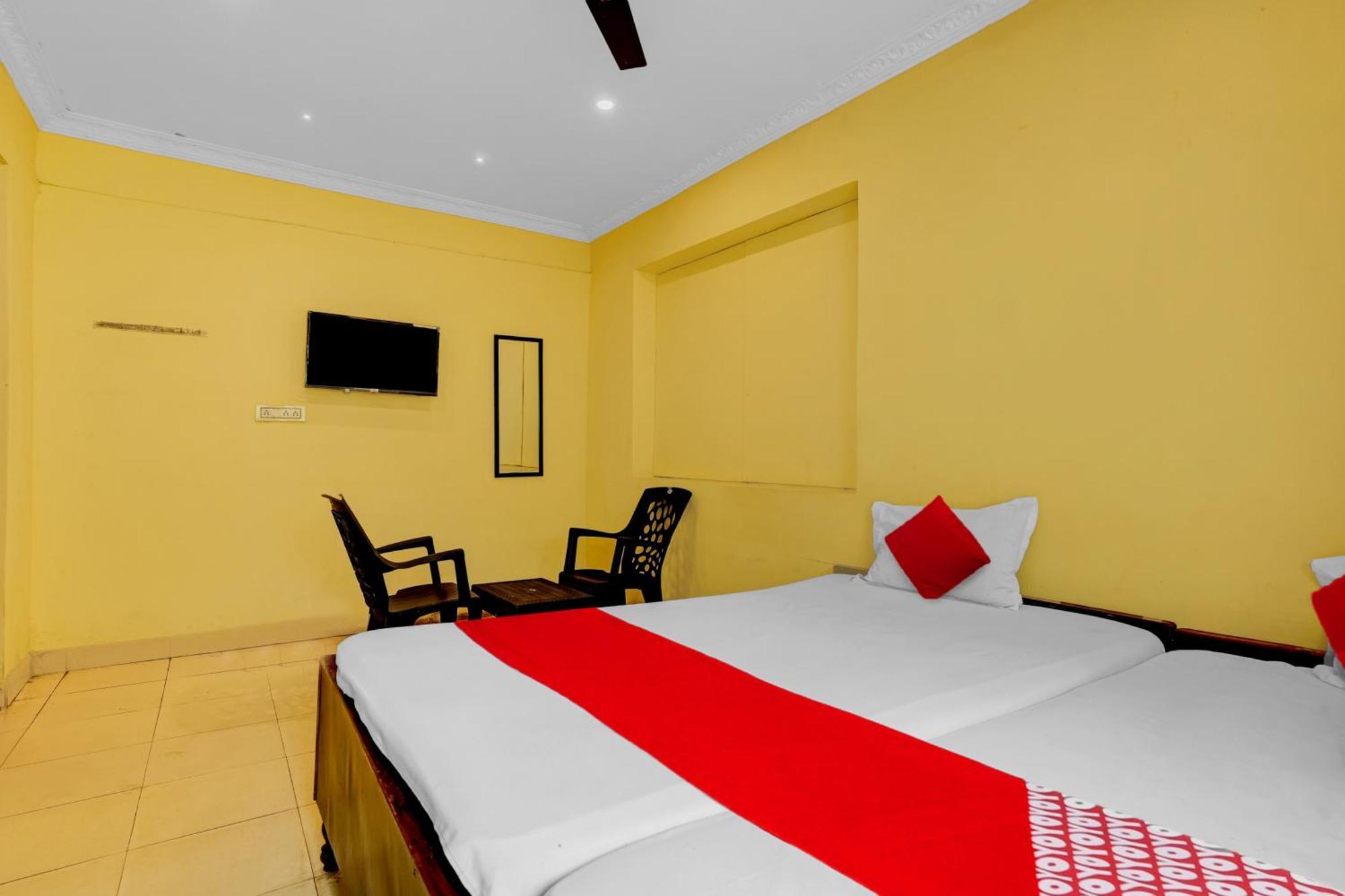 Oyo Royal Visakha Beach Guest House Visakhapatnam Eksteriør bilde