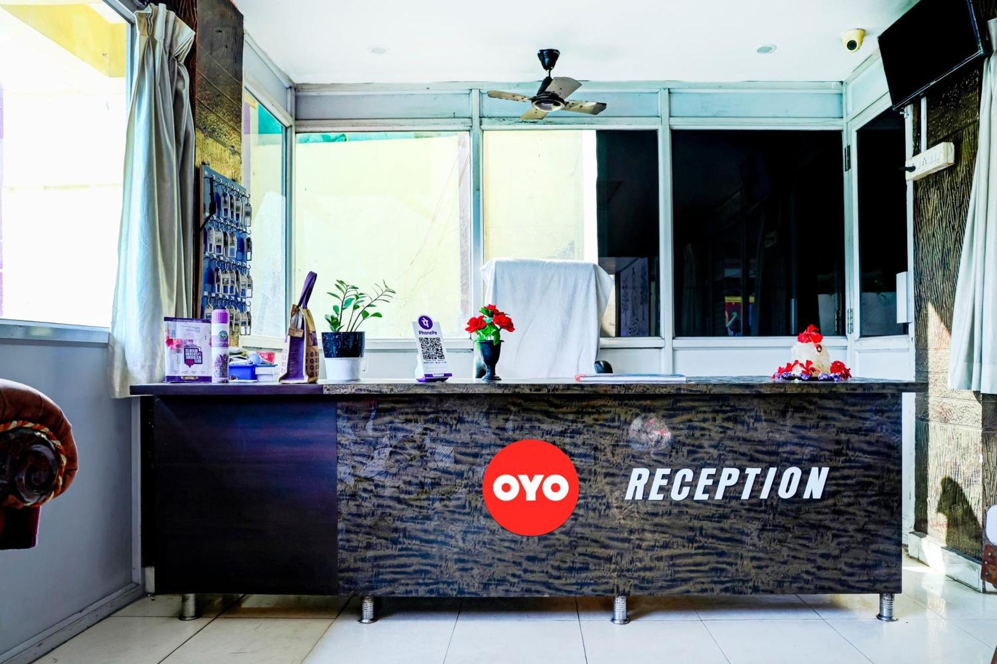 Oyo Royal Visakha Beach Guest House Visakhapatnam Eksteriør bilde