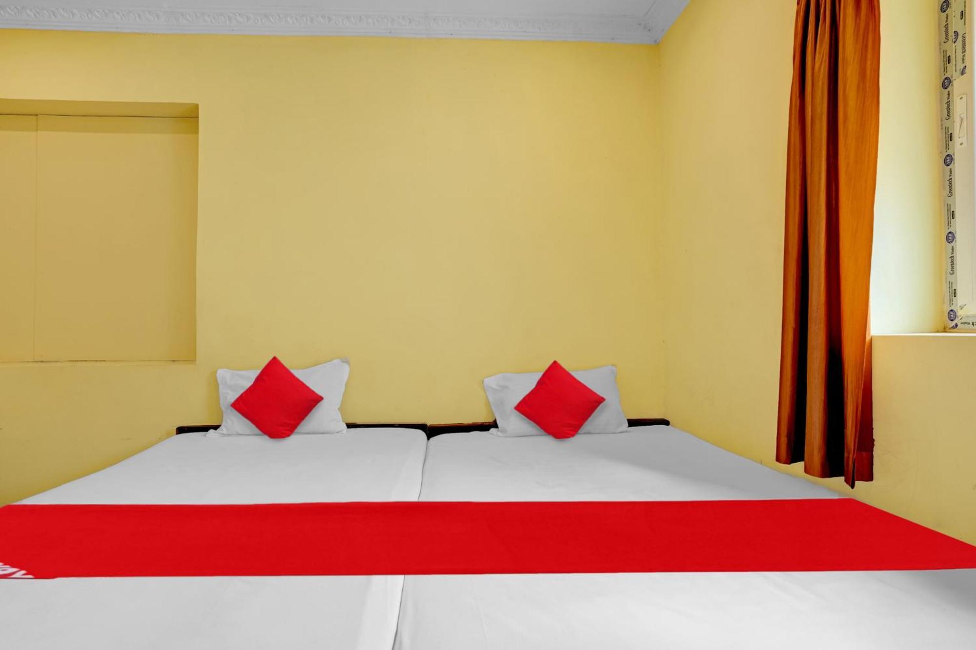 Oyo Royal Visakha Beach Guest House Visakhapatnam Eksteriør bilde