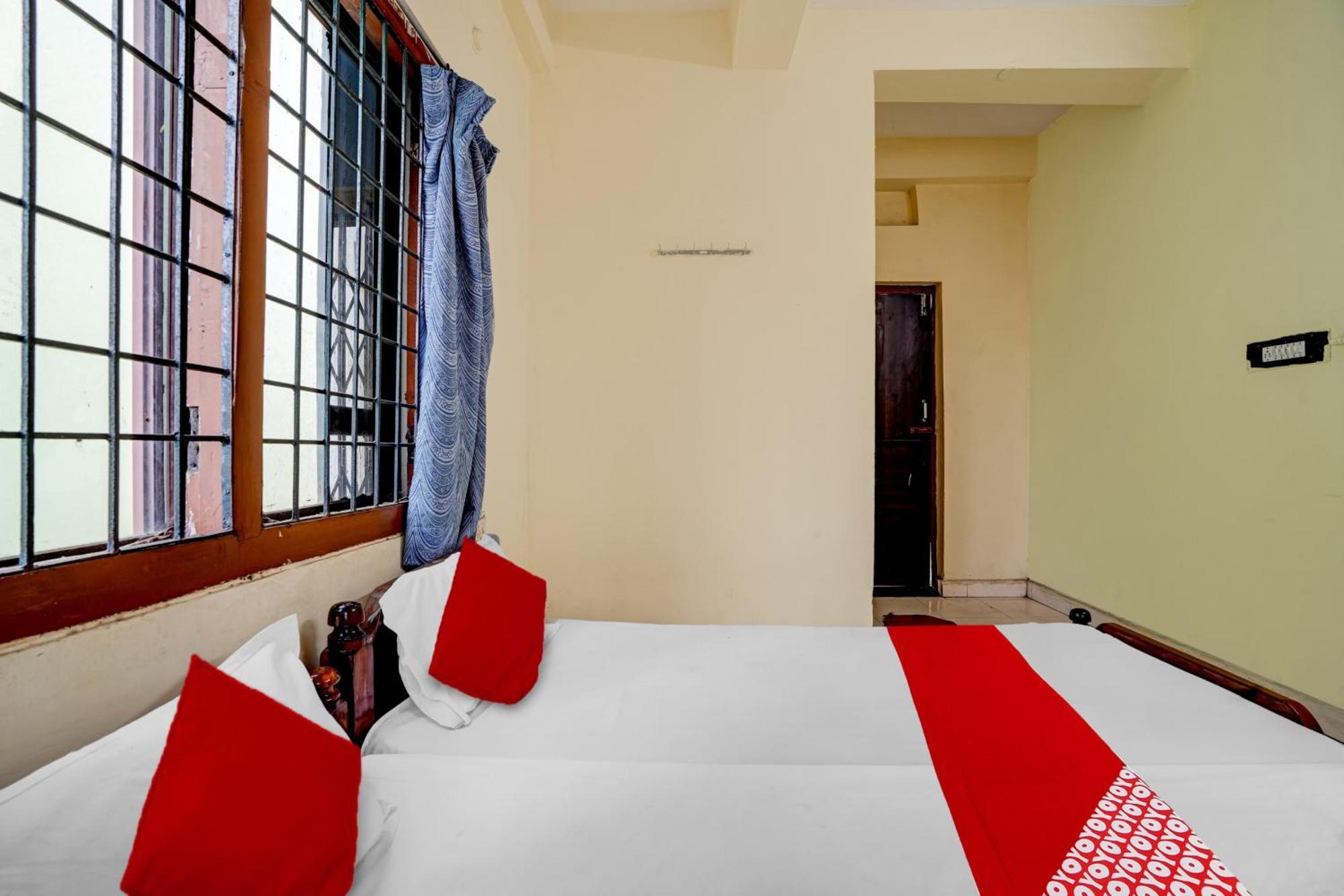 Oyo Royal Visakha Beach Guest House Visakhapatnam Eksteriør bilde
