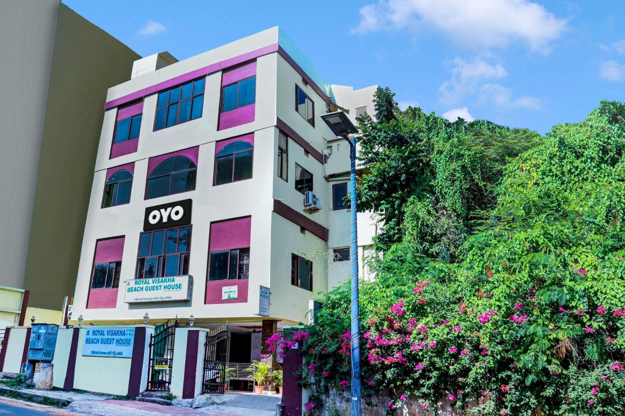 Oyo Royal Visakha Beach Guest House Visakhapatnam Eksteriør bilde