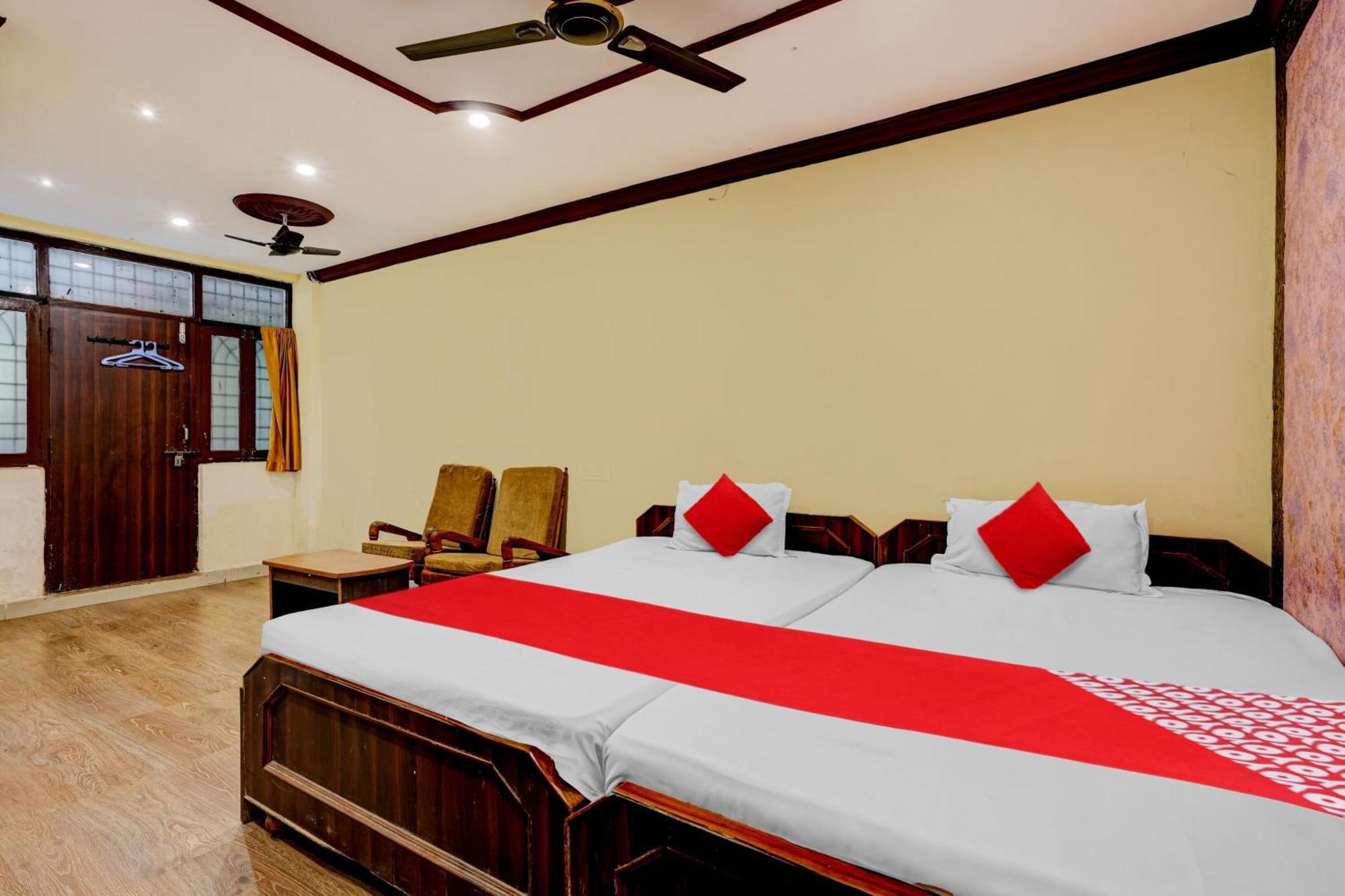 Oyo Royal Visakha Beach Guest House Visakhapatnam Eksteriør bilde
