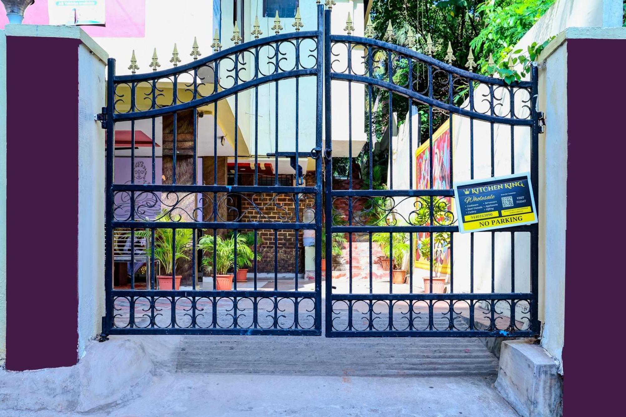 Oyo Royal Visakha Beach Guest House Visakhapatnam Eksteriør bilde